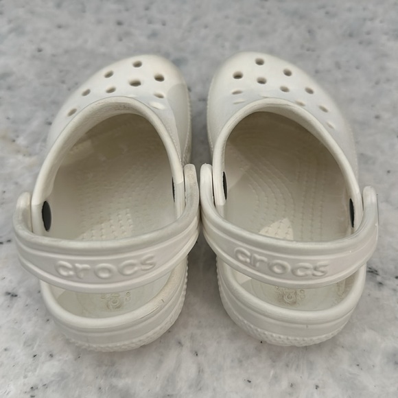 Kids 8c Crocs. - Picture 4 of 4